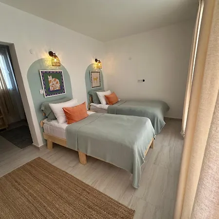 Hotel Monk Island Esmirna