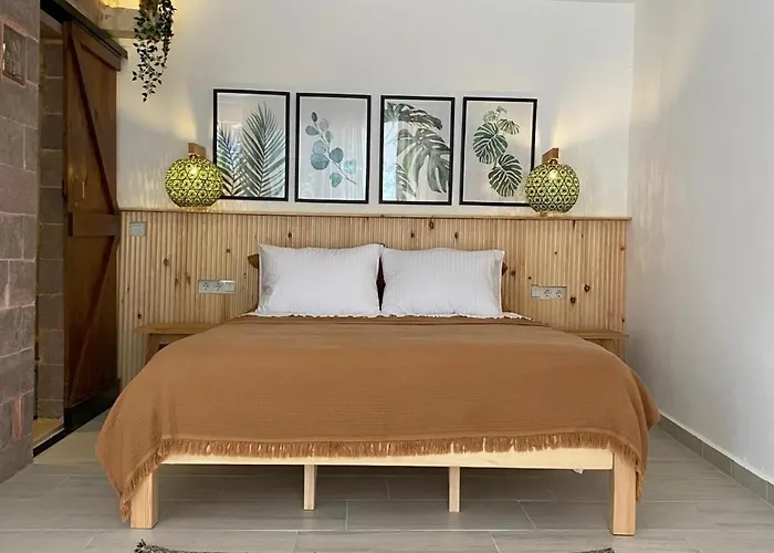 Hotell Monk Island *