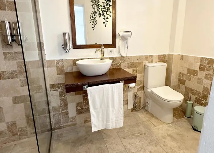 Hotell Monk Island Izmir