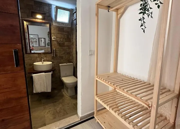 Monk Island Hotel Izmir